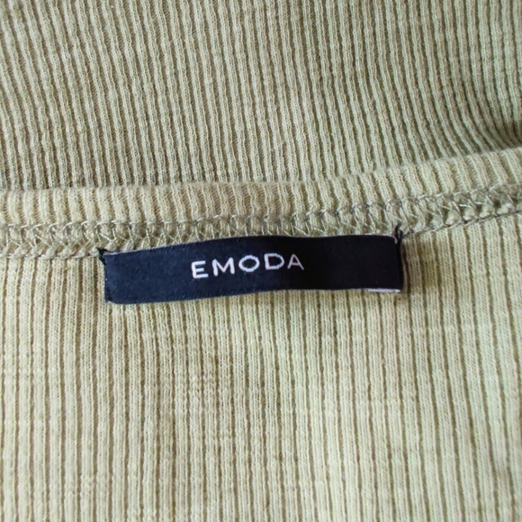 Open shoulder top - Picture 11 of 11